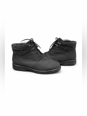 TOE WARMERS CANADA Trek Women’s Black Laceup Ankle Boots 8